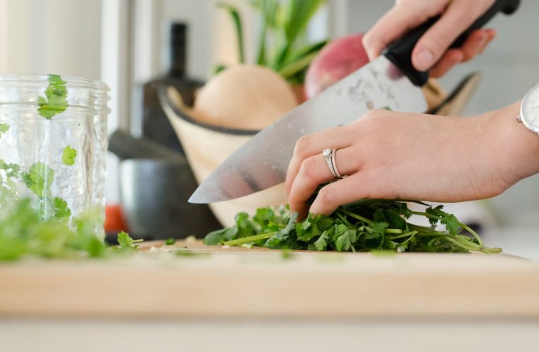 Nutrition and Mental Health: Eating to Reduce Inflammation in Knoxville