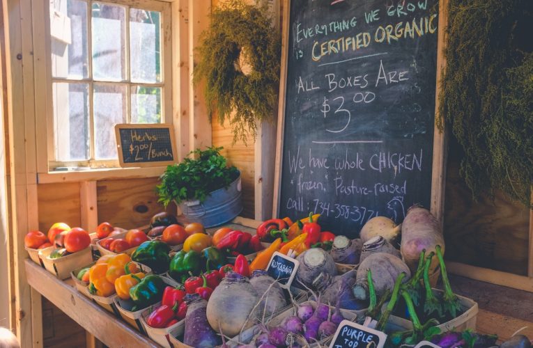 Nutrition and Mental Health: Avoid Foods that Cause Anxiety in Knoxville