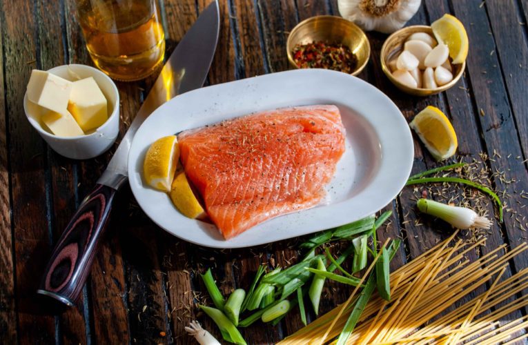 Nutrition and Mental Health in Knoxville: Eat Plenty of Fat