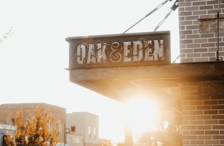 Knoxville: Best American Made Whiskey – Oak and Eden.